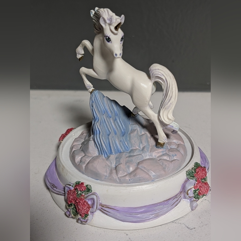 Vintage Unicorn Of Friendship Figurine In Dome, The Franklin Mint, Limited Ed.